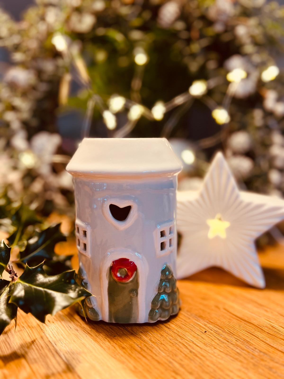 mistletoe cottage wax warmer